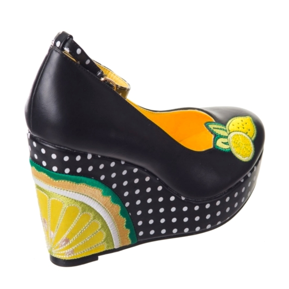 Banned Apparel Pin Up Lemon Wedge Shoes - Picture 3 of 6